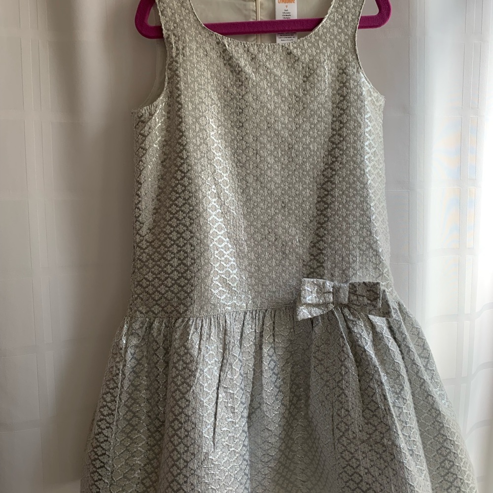 Gymboree girls silver holiday party dress. Size 7. Silver white